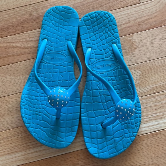 LINDSAY PHILLIPS SwitchFlops Bundle! Five flip flops w/ 4 additional button sets - Picture 16 of 17